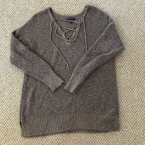 AE Criss-cross sweater